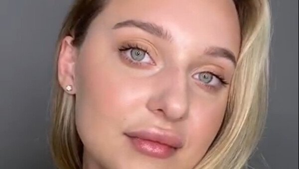 легкий макияж для города для блондинки