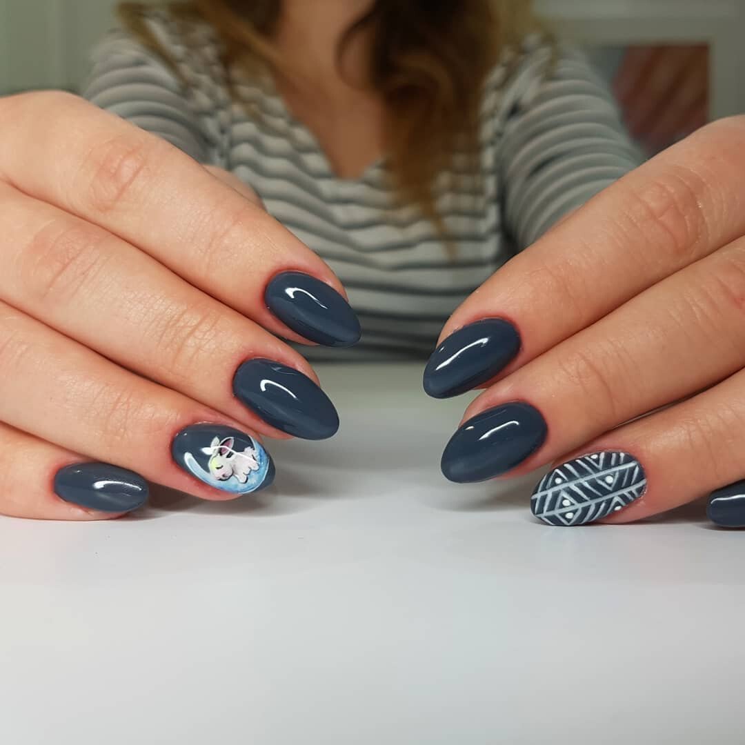 дизайн ногтей с зайцем