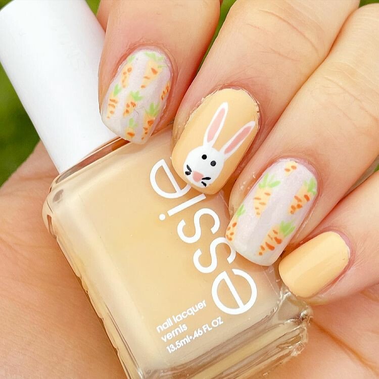 желтый маникюр