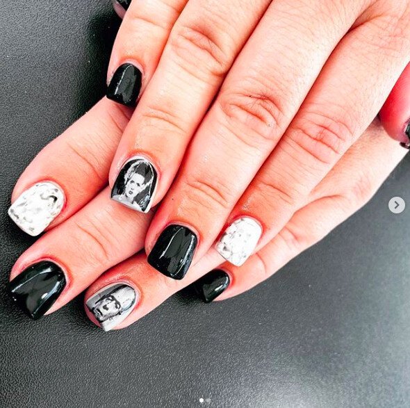 маникюр на хэллоуин 2020 франкенштейн на ногтях