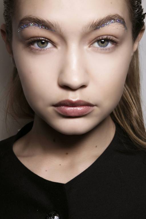 Арт-макияж на Новый год с глиттером: 5 идей фото 10018