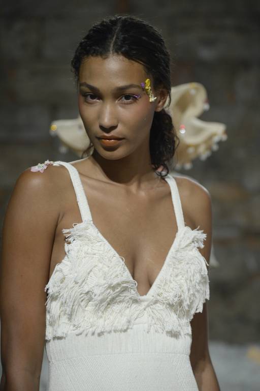 Цветочный букет: необычная идея макияжа для новогоднего карнавала фото 10037