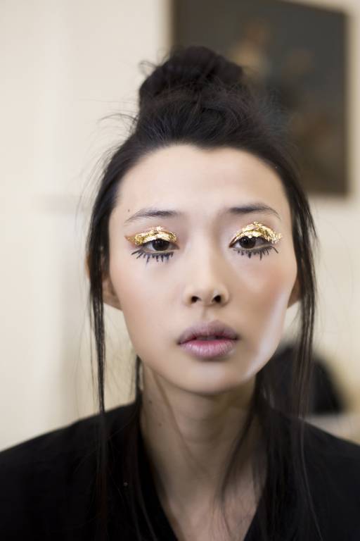 5 актуальных цветов для новогоднего макияжа глаз фото 10228