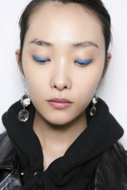 5 актуальных цветов для новогоднего макияжа глаз фото 10229