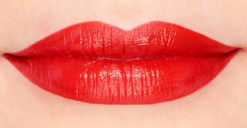 красная помада