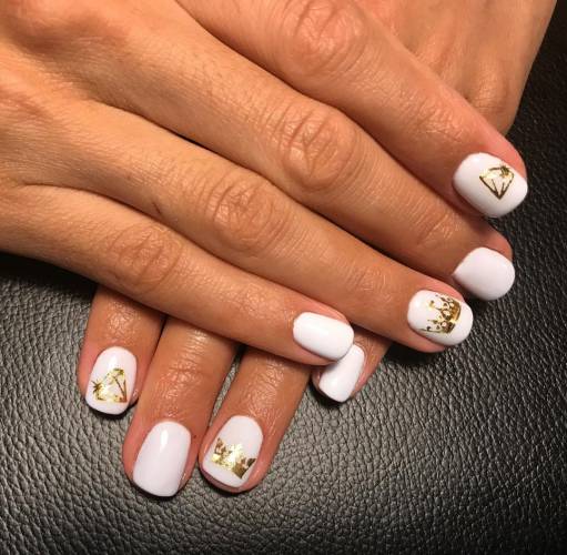 белый маникюр