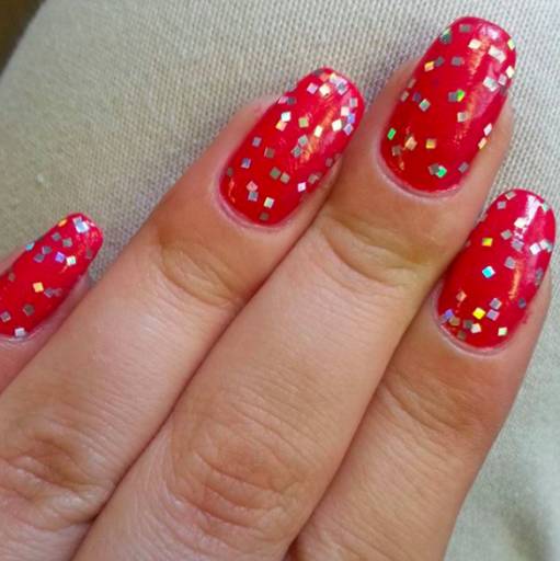 блестки на розовой базе