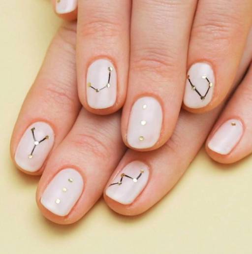 белый маникюр