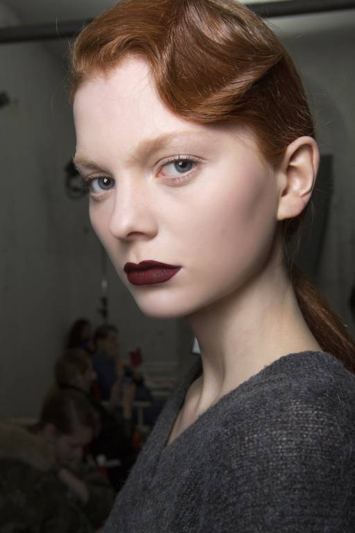 бордовые губы