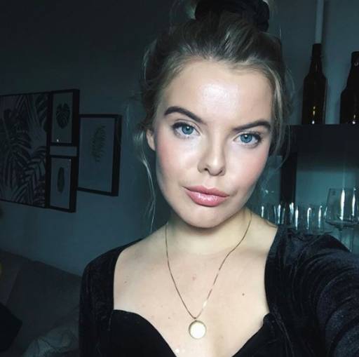 хайлайтер на лице