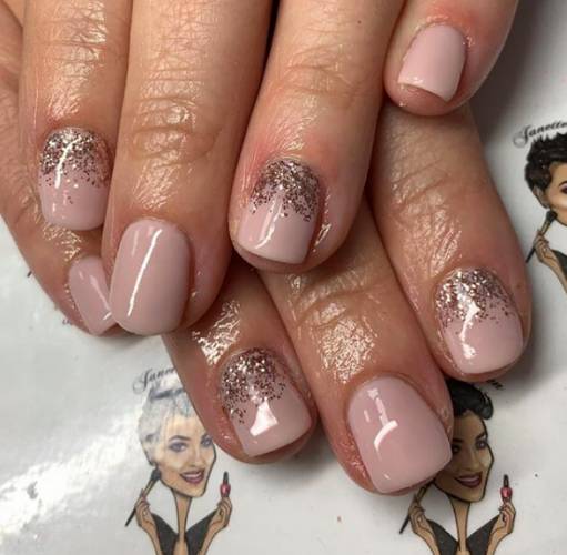 лунный маникюр с блестками